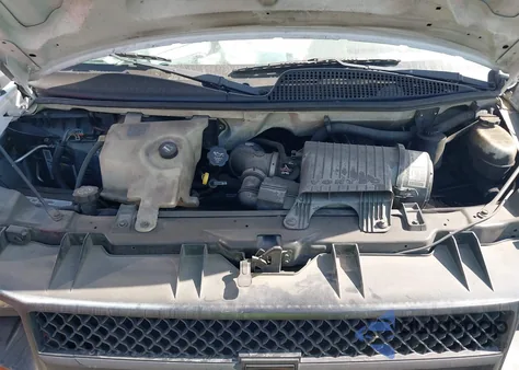 2005 Chevrolet Express from USA, damaged, VIN 1GCGG25VX51236876